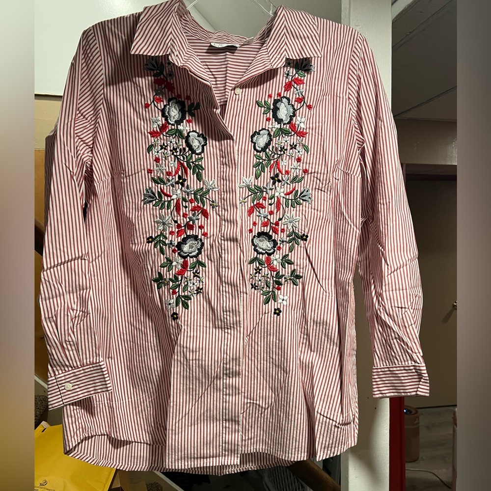 Joan Rivers Button Blouse